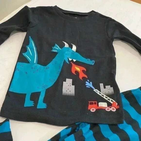 Carter’s Pajamas - Picture 3 of 9